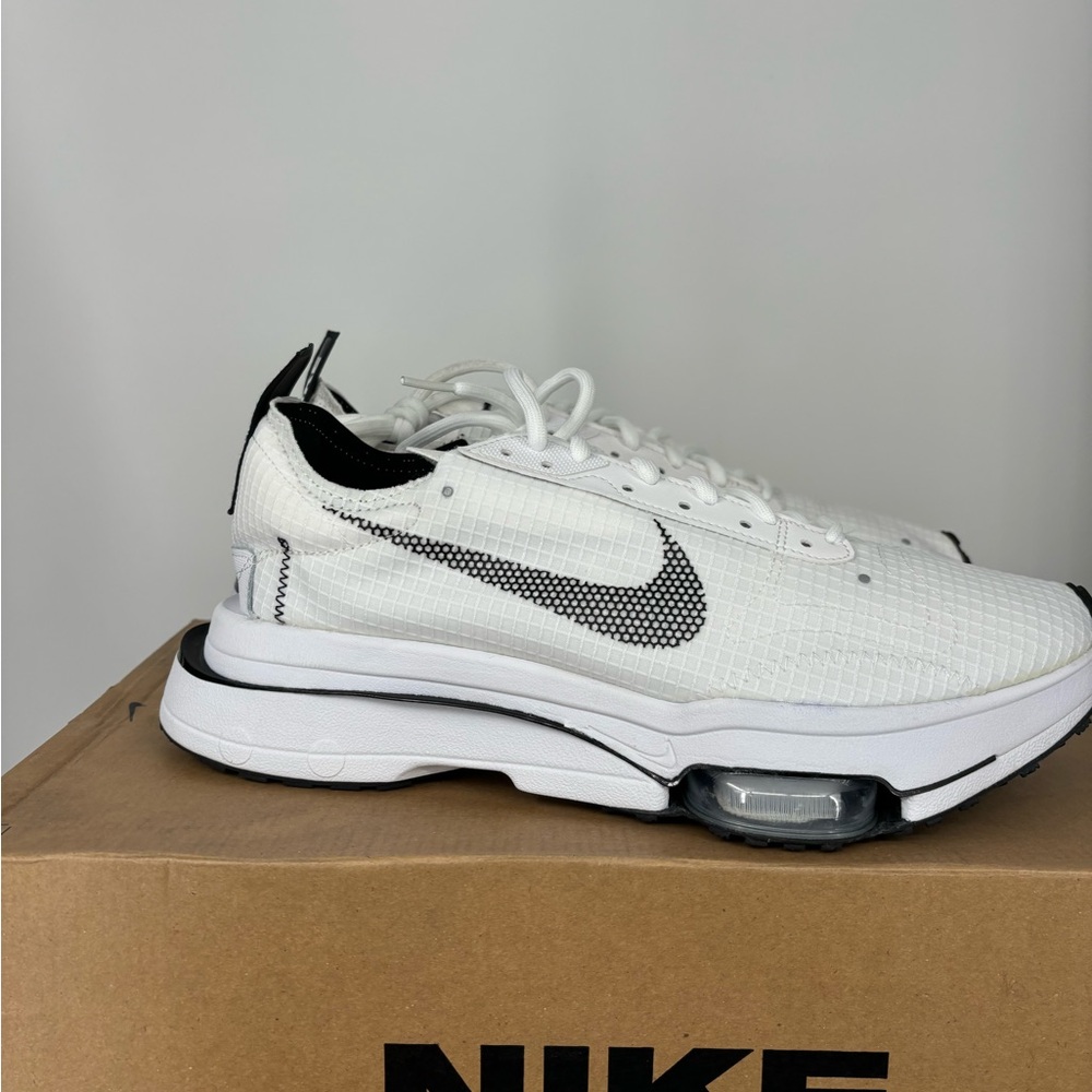 Nike Air Zoom Tyse SE White and black Size 8.5